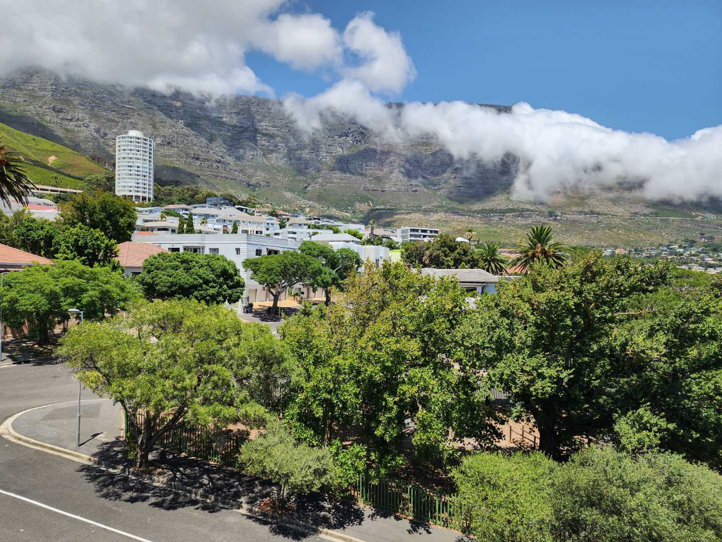 2 Bedroom Property for Sale in Vredehoek Western Cape